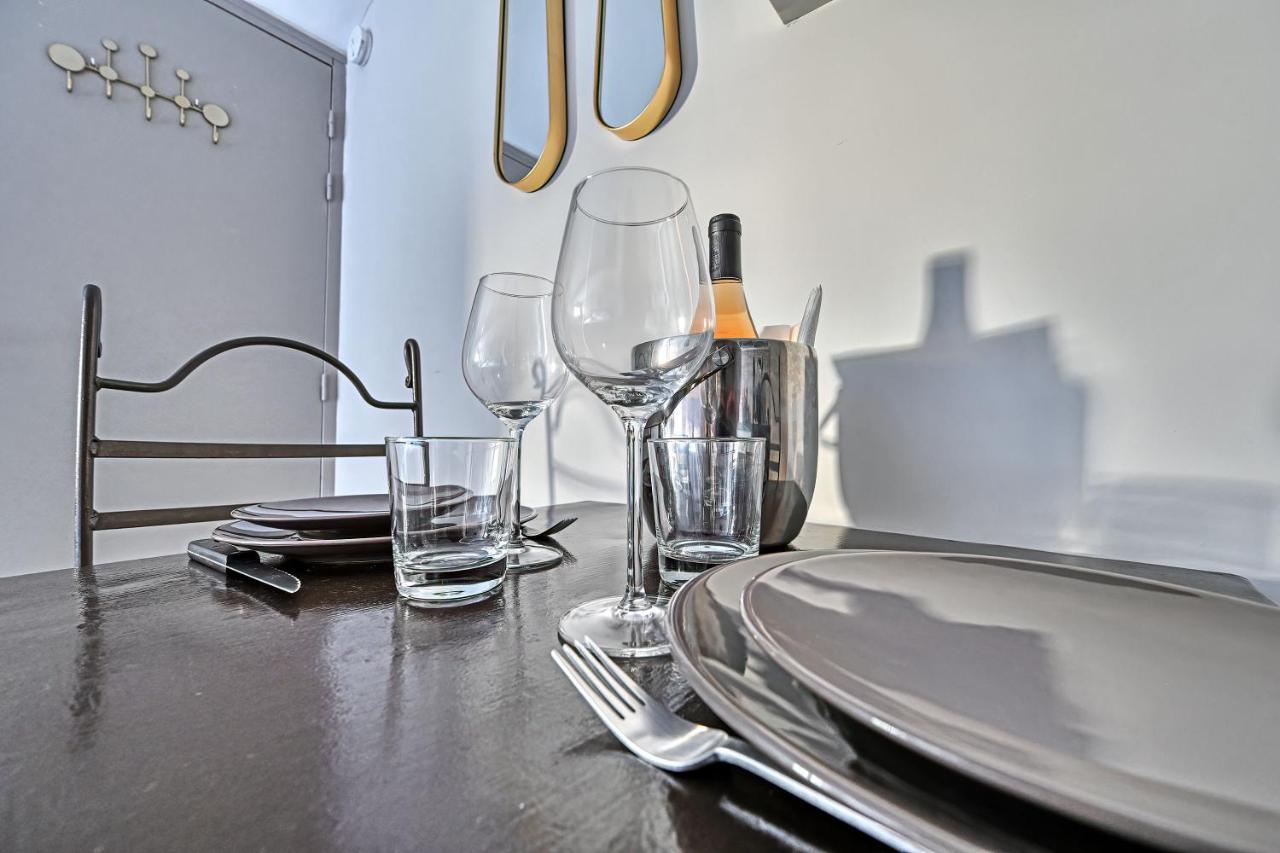 Au Coeur Des Papes, Dans Batisse De Charme Studios & Appartements En Coeur De Ville 아비뇽 외부 사진