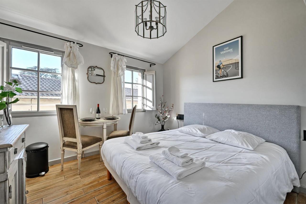 Au Coeur Des Papes, Dans Batisse De Charme Studios & Appartements En Coeur De Ville 아비뇽 외부 사진