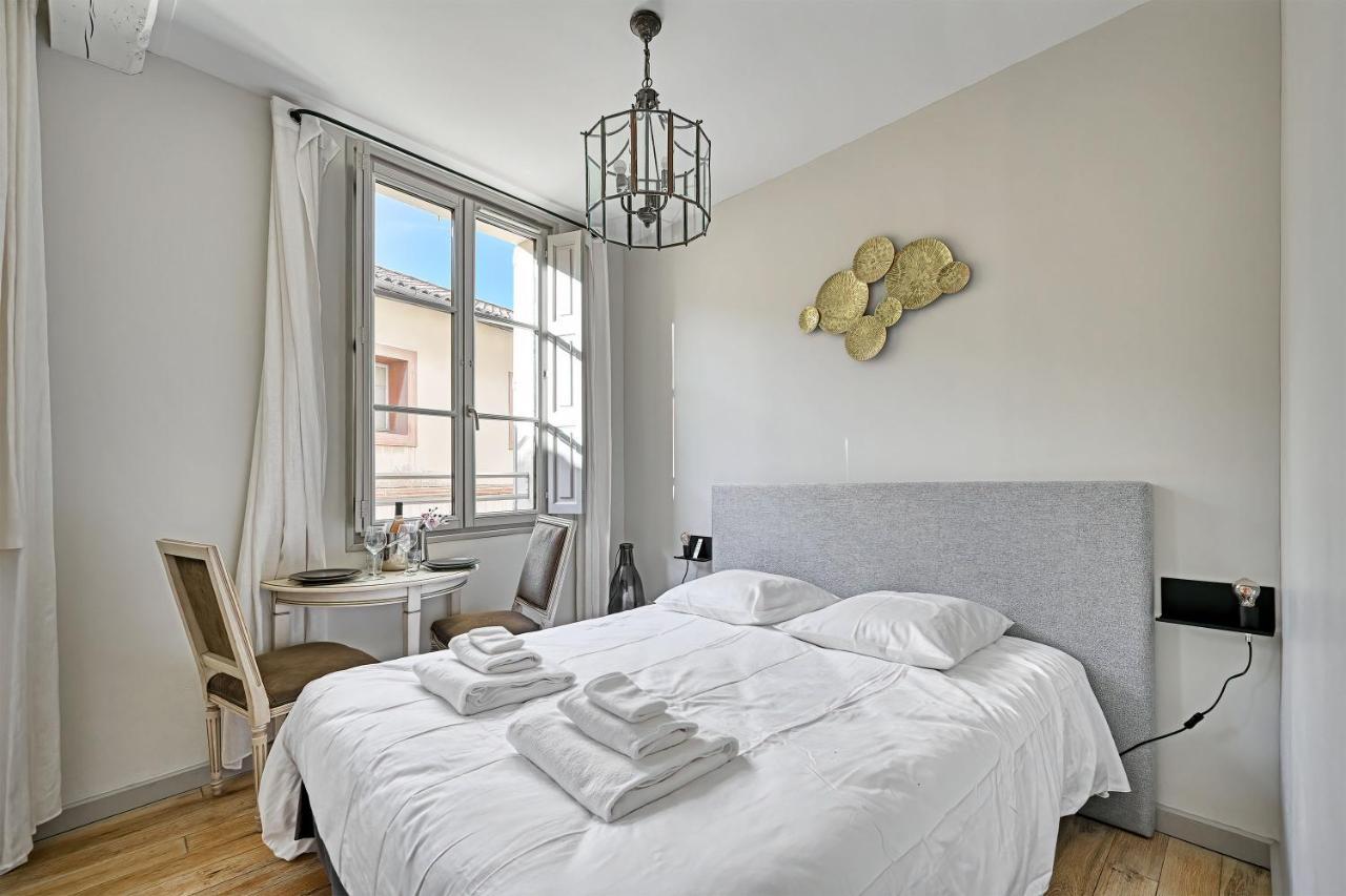 Au Coeur Des Papes, Dans Batisse De Charme Studios & Appartements En Coeur De Ville 아비뇽 외부 사진