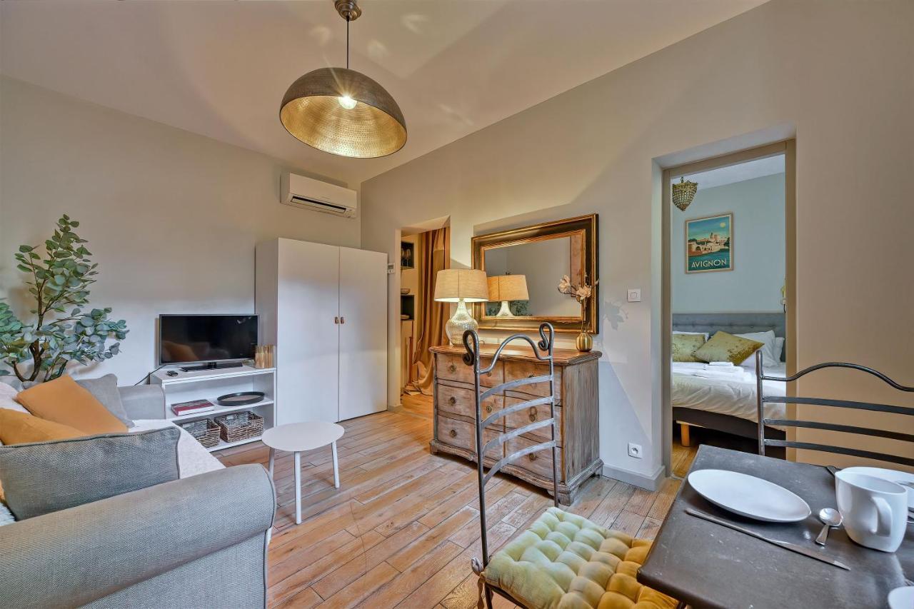 Au Coeur Des Papes, Dans Batisse De Charme Studios & Appartements En Coeur De Ville 아비뇽 외부 사진