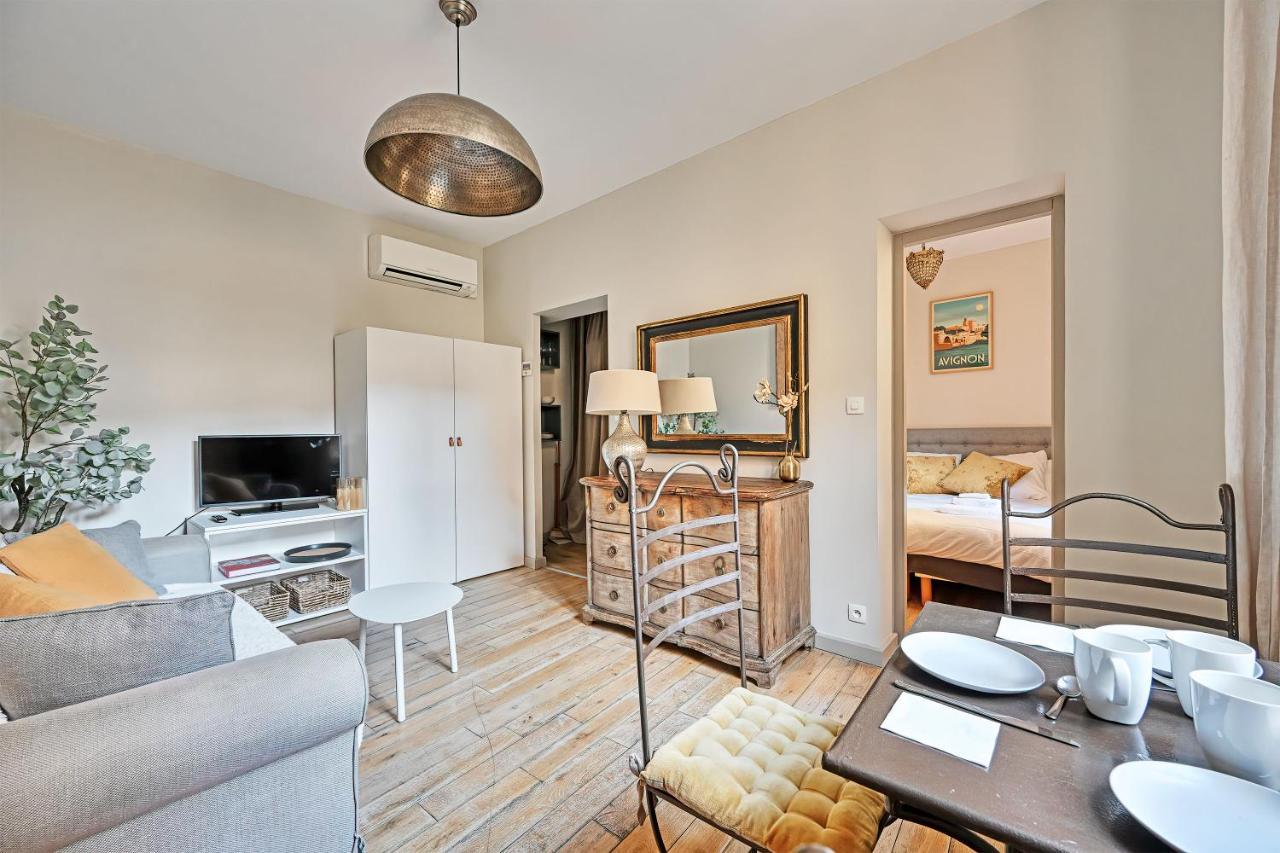 Au Coeur Des Papes, Dans Batisse De Charme Studios & Appartements En Coeur De Ville 아비뇽 외부 사진