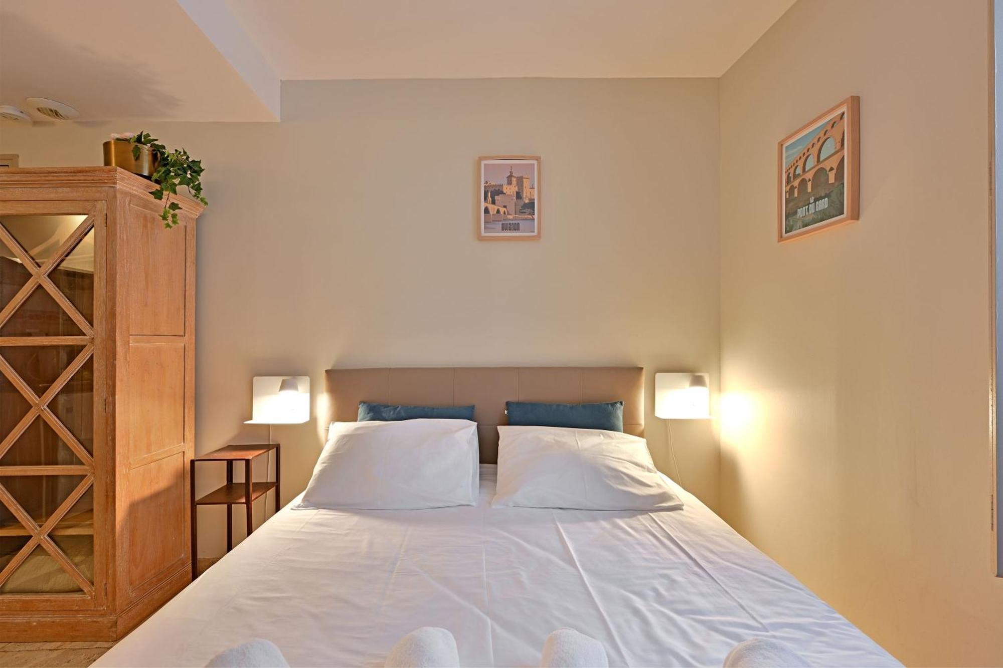 Au Coeur Des Papes, Dans Batisse De Charme Studios & Appartements En Coeur De Ville 아비뇽 외부 사진