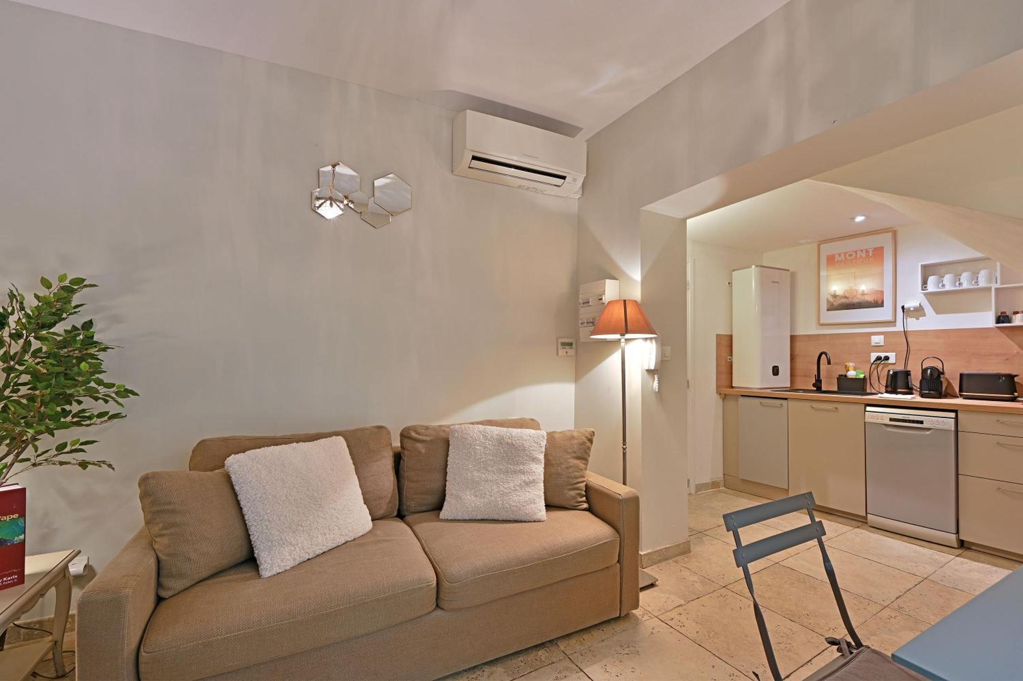 Au Coeur Des Papes, Dans Batisse De Charme Studios & Appartements En Coeur De Ville 아비뇽 외부 사진