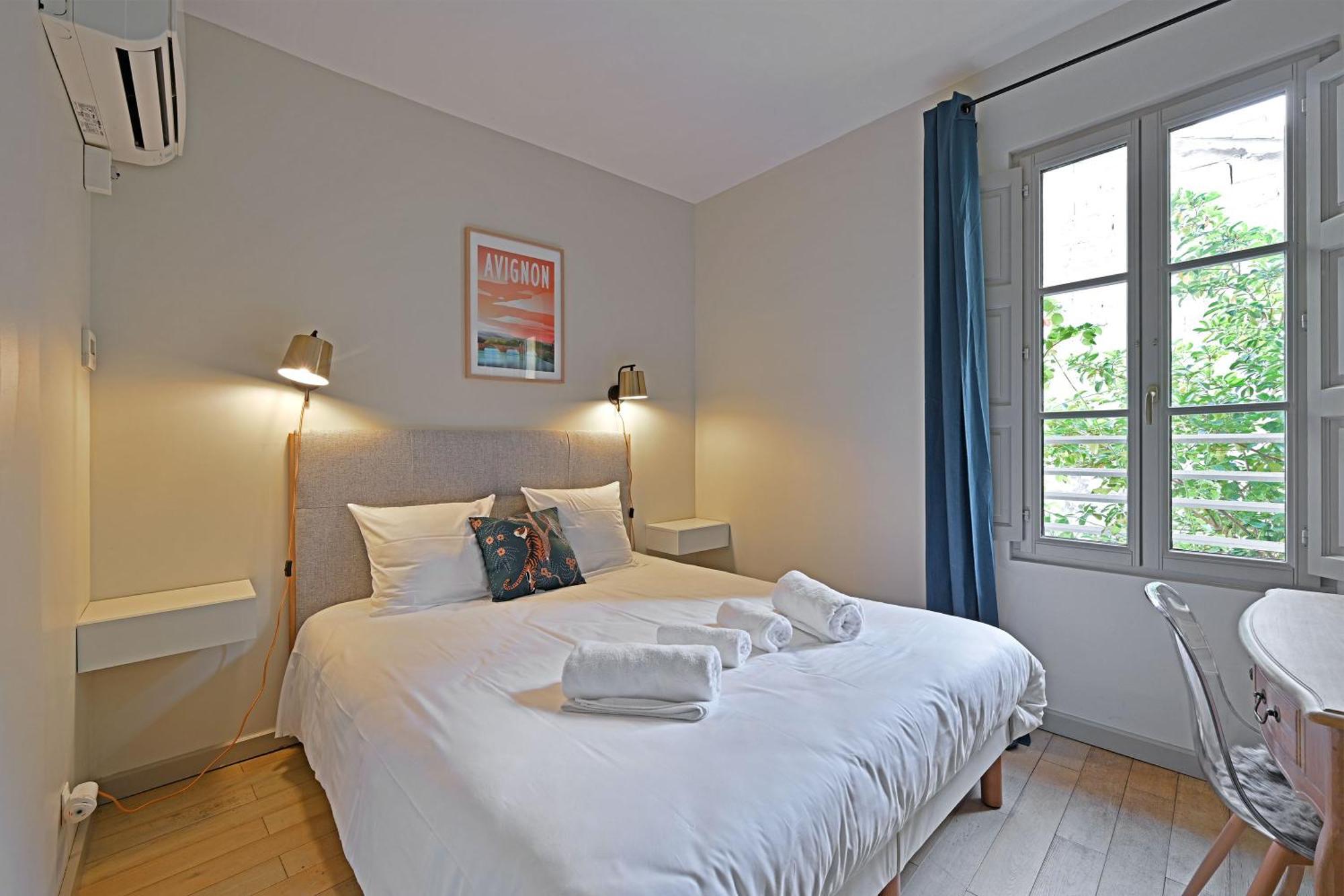 Au Coeur Des Papes, Dans Batisse De Charme Studios & Appartements En Coeur De Ville 아비뇽 외부 사진